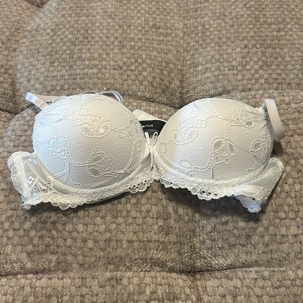 34B Bra